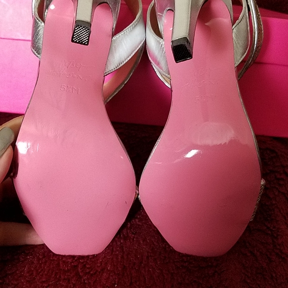 New inBox RARE Orig Betsey Johnson  Pink Bottom T-Strap Gold Silver Heels 5.5, 6 - Picture 4 of 12